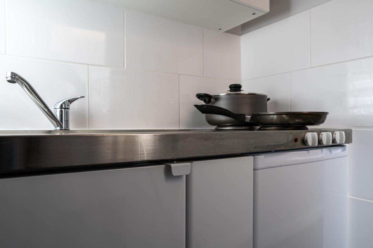 Luxury One Bedroom Guesthouse M6, Junction 10 Walsall Willenhall Экстерьер фото
